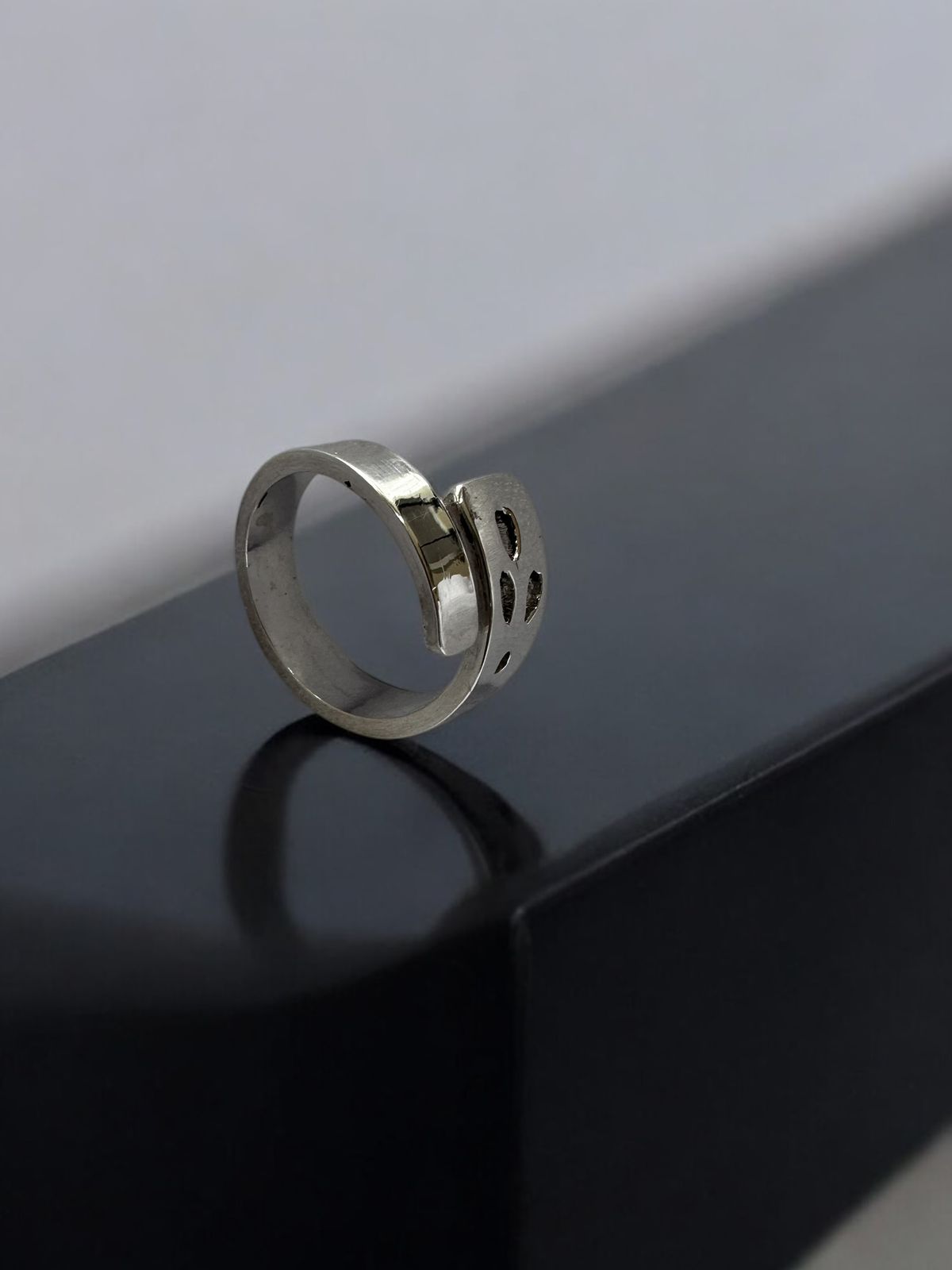 Anillo cruzado Calado Helecho