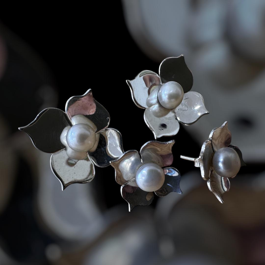 Aretes Grandes Cuatro petalos