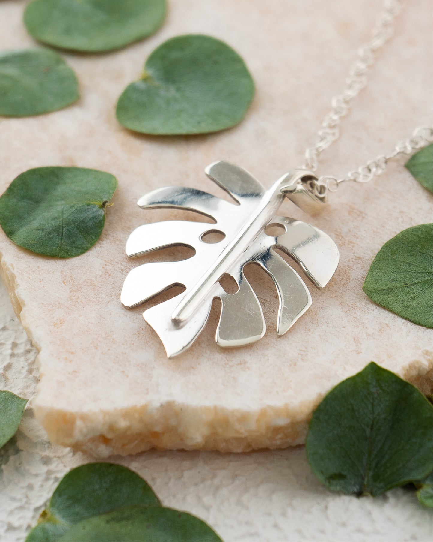 Collar Hoja de Balazo