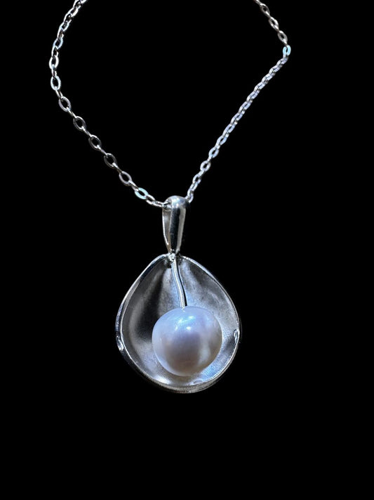 Dije Pistilo con Cadena